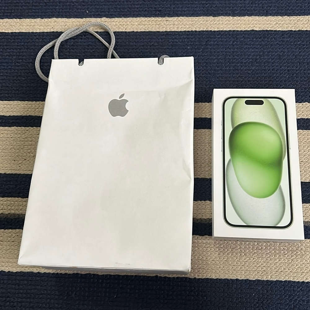 Apple iPhone 15 storage box and gift bag NO PHONE